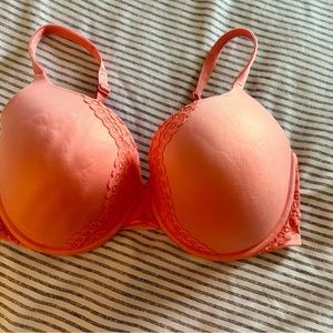 Victoria’s  Secret 38 DDD